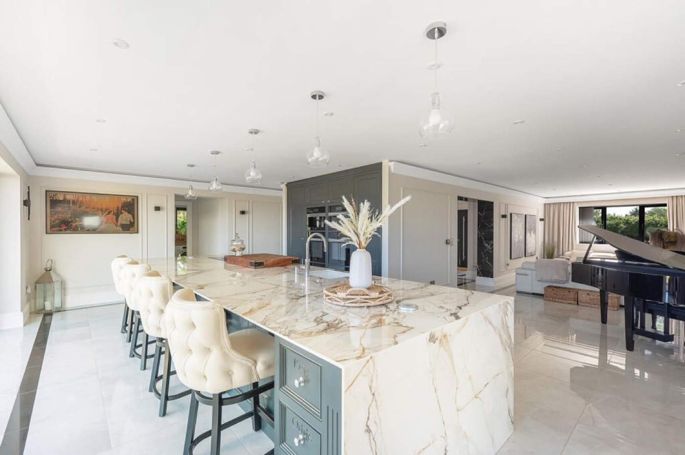 Kitchen island and seating in an Ablewood build